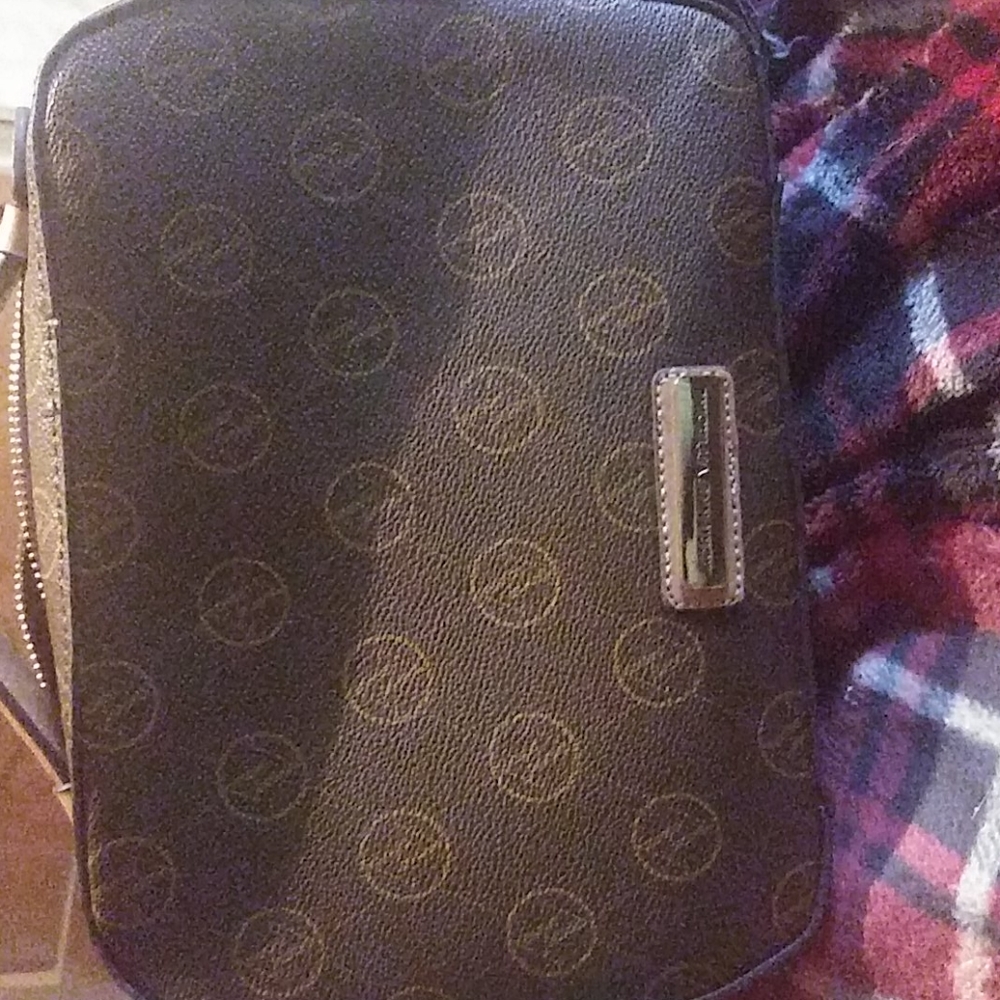 Purse - Picture 2 of 5